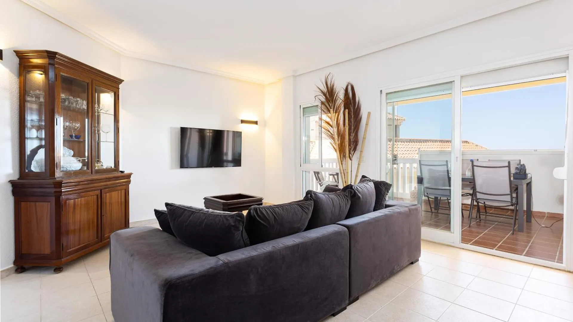 Cozy 2 Bedrooms Holiday Home In El Higueron Fuengirola 0*,